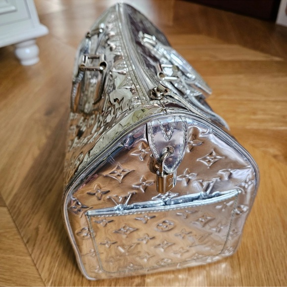 Louis Vuitton Limited Edition Silver Monogram Miroir Speedy 35 - Picture 7 of 13